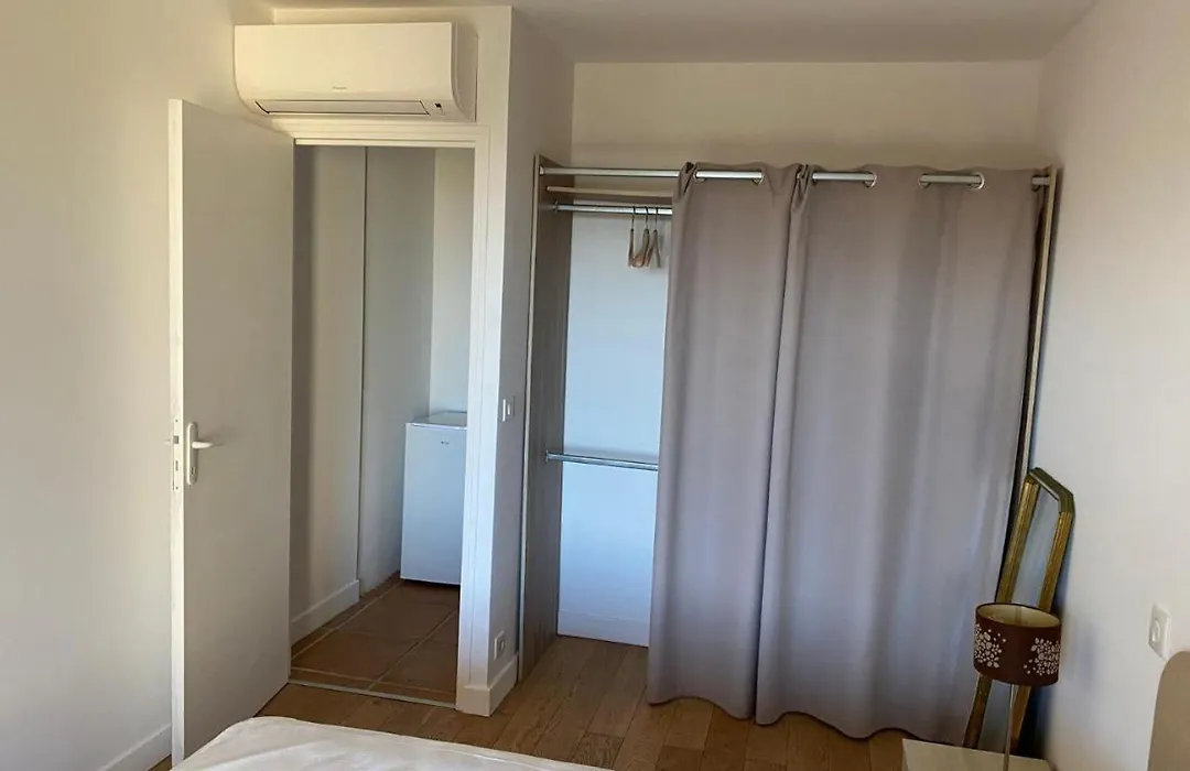 Chambre Shelby avec jacuzzi vue mer-1